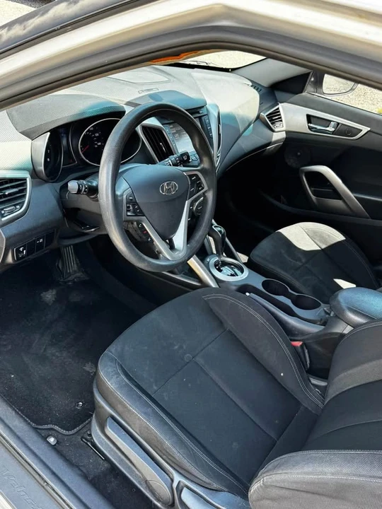 2016 Hyundai Veloster - Image 5 of 6