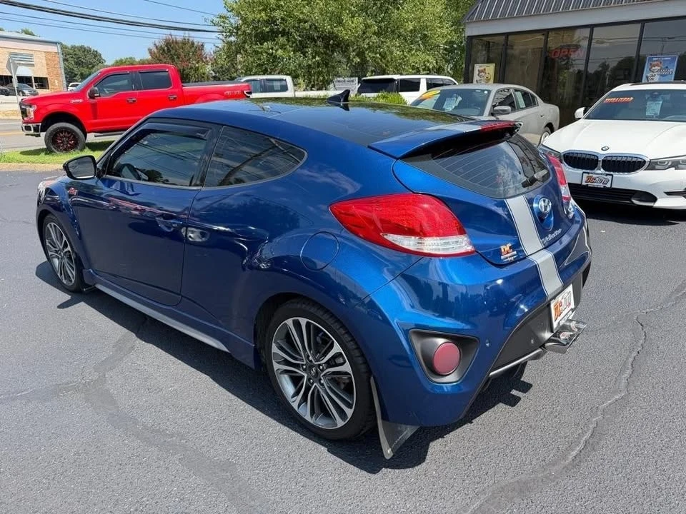 2016 Hyundai Veloster - Image 10 of 19