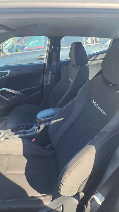2016 Hyundai Veloster - Image 3 of 4