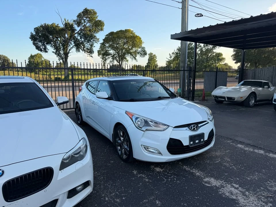 2016 Hyundai Veloster - Image 15 of 15