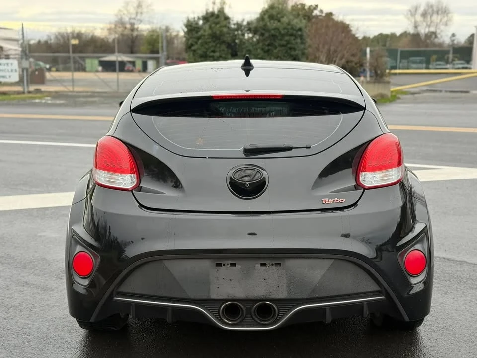 2016 Hyundai Veloster - Image 8 of 20