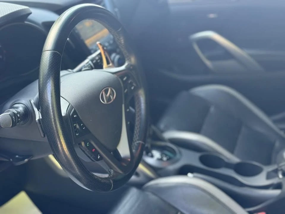 2016 Hyundai Veloster - Image 13 of 20