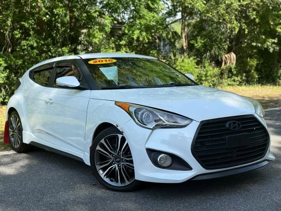 2016 Hyundai Veloster - Image 2 of 20