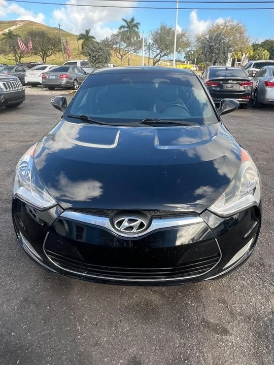 2016 Hyundai Veloster - Image 2 of 13