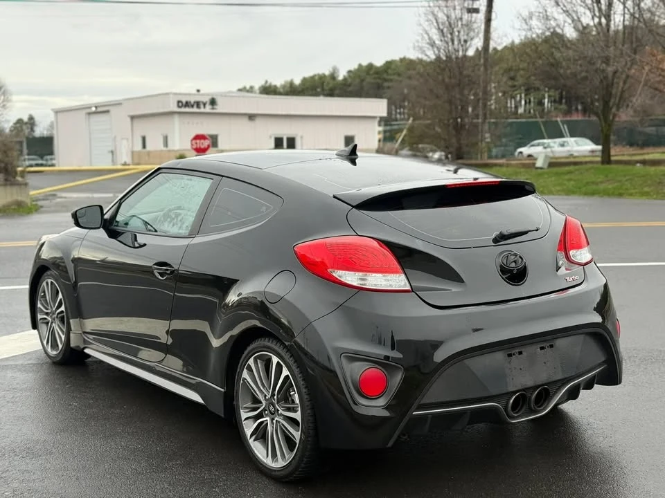 2016 Hyundai Veloster - Image 9 of 20