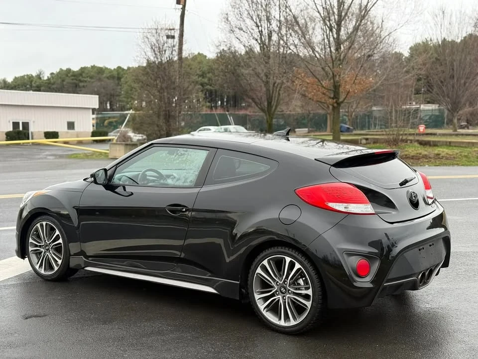 2016 Hyundai Veloster - Image 10 of 20