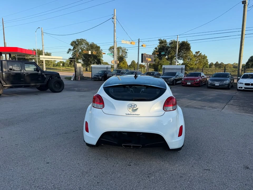 2016 Hyundai Veloster - Image 5 of 15