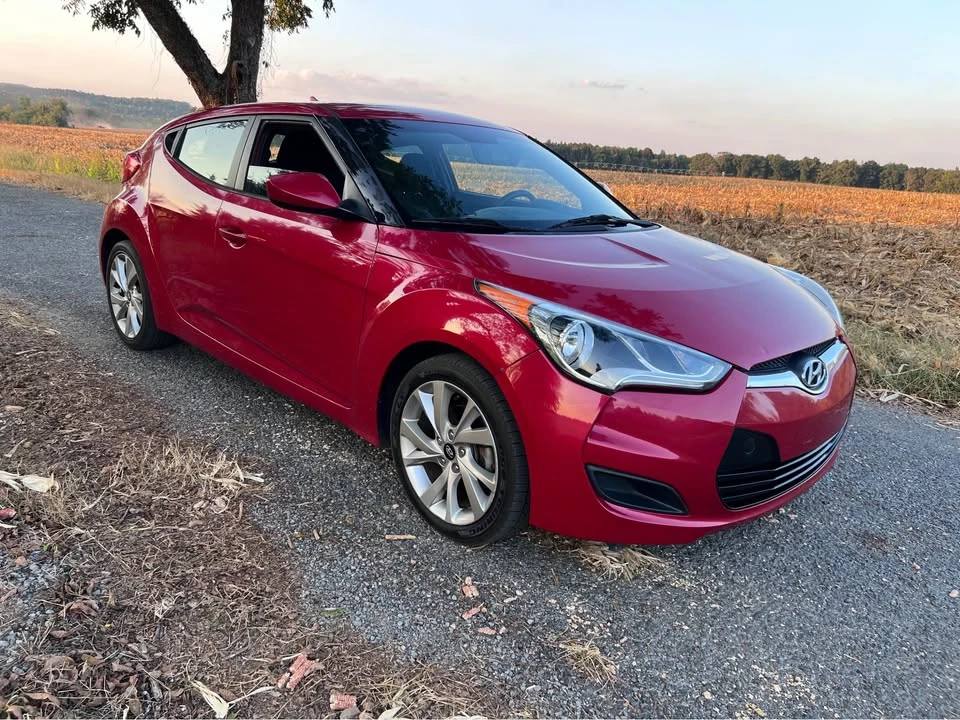 2016 Hyundai Veloster - Image 3 of 9