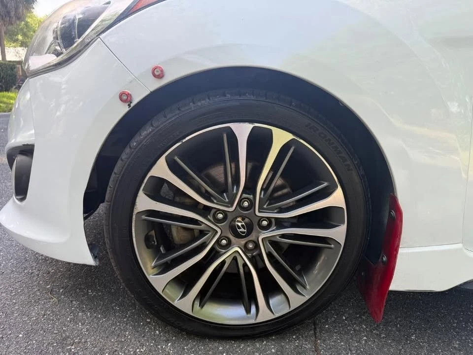 2016 Hyundai Veloster - Image 11 of 20