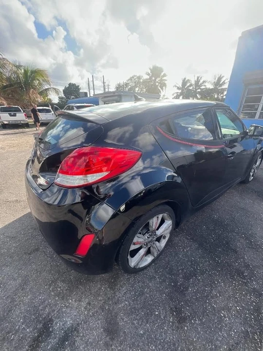 2016 Hyundai Veloster - Image 5 of 13
