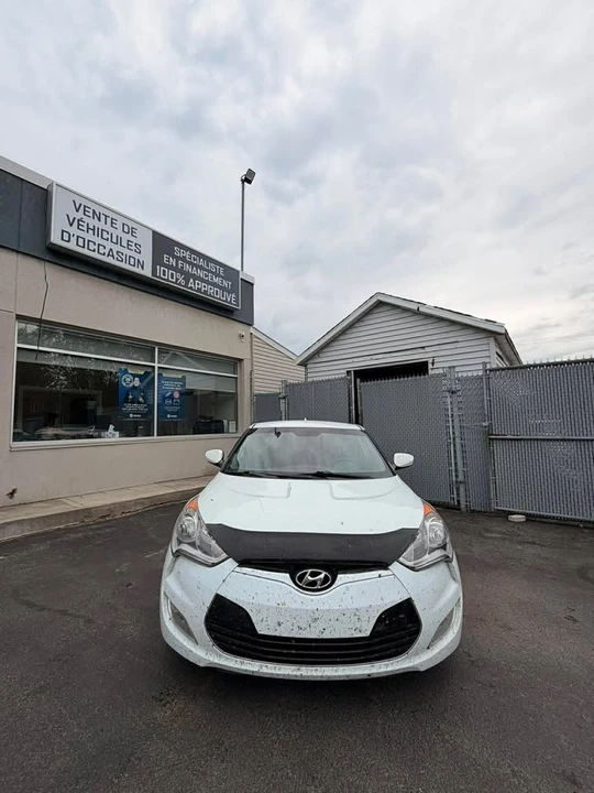 2016 Hyundai Veloster - Image 2 of 9