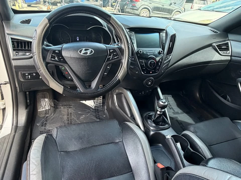 2016 Hyundai Veloster - Image 5 of 12