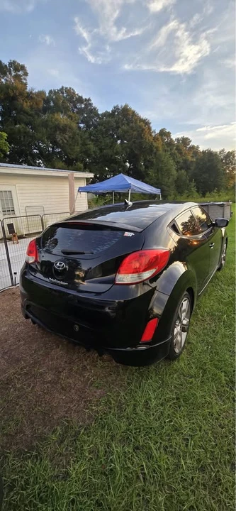 2016 Hyundai Veloster - Image 11 of 12