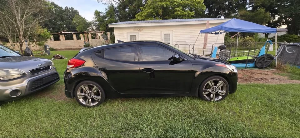 2016 Hyundai Veloster - Image 9 of 12
