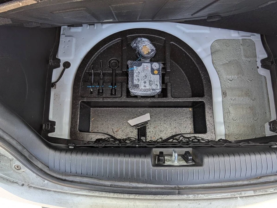 2016 Hyundai Veloster - Image 7 of 22