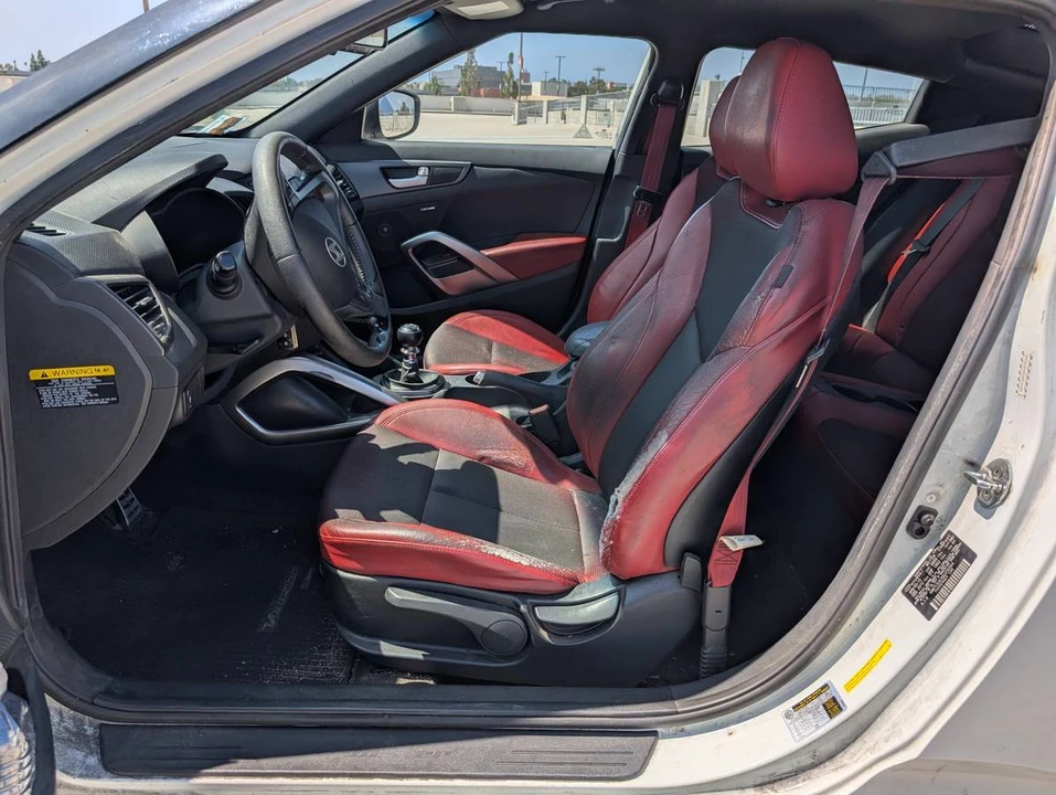 2016 Hyundai Veloster - Image 14 of 22