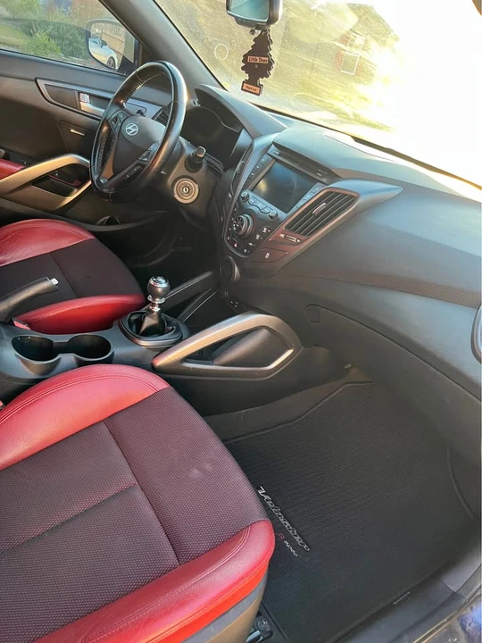 2016 Hyundai Veloster - Image 6 of 11