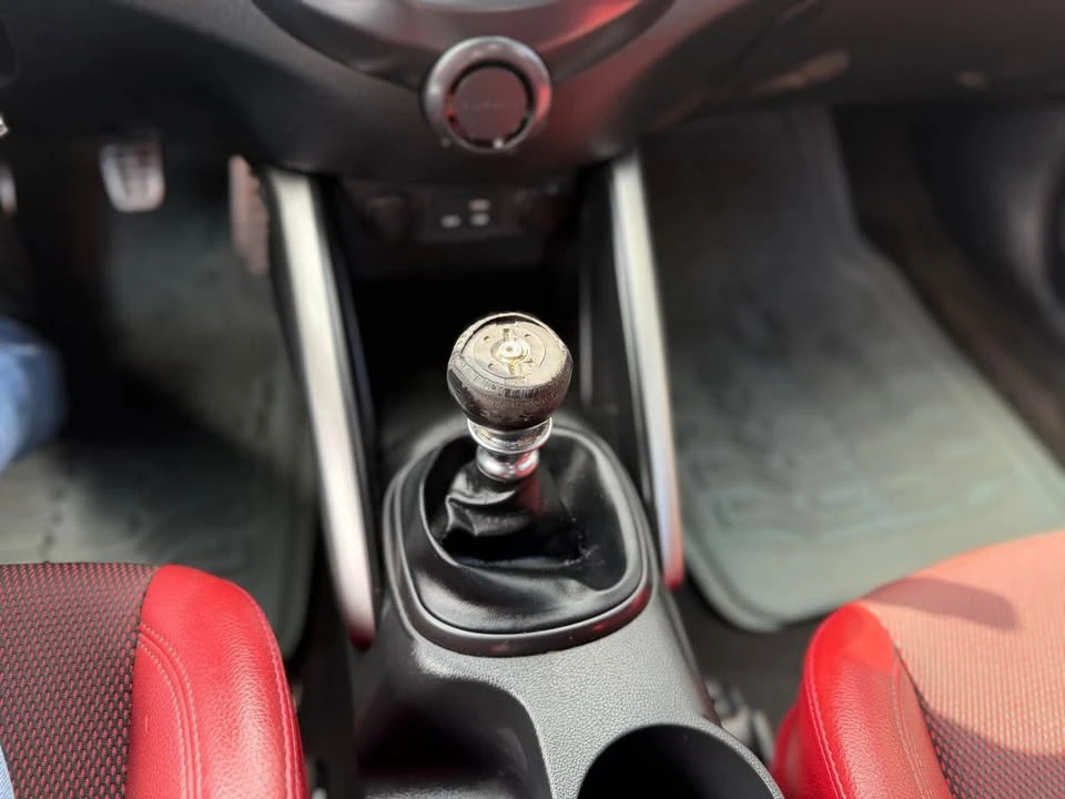 2016 Hyundai Veloster - Image 15 of 20