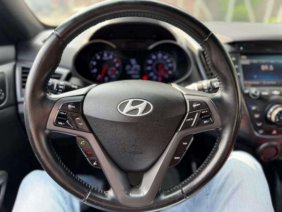 2016 Hyundai Veloster - Image 17 of 20
