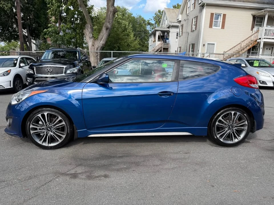 2016 Hyundai Veloster - Image 2 of 20