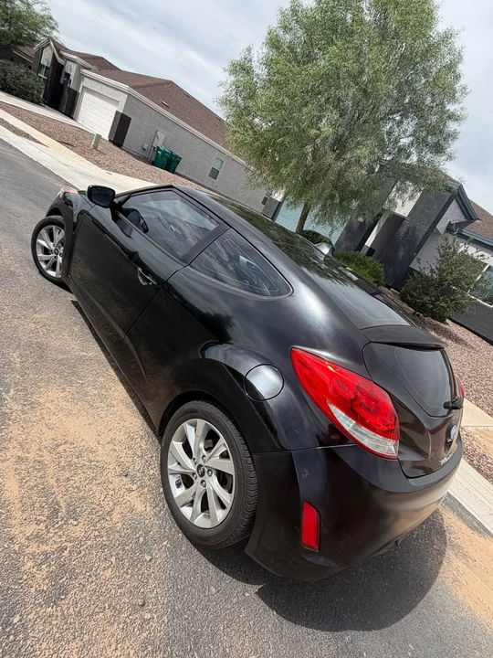 2016 Hyundai Veloster - Image 3 of 11