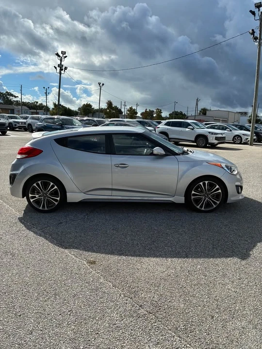 2016 Hyundai Veloster - Image 2 of 8