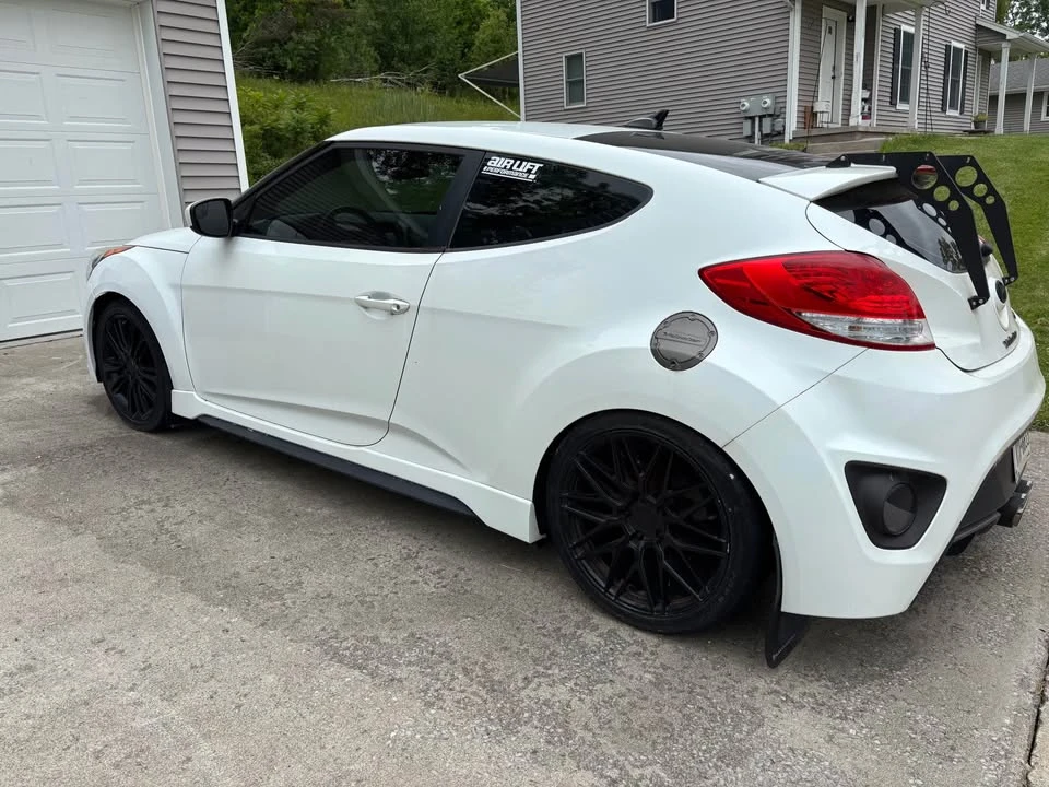 2016 Hyundai Veloster - Image 2 of 7