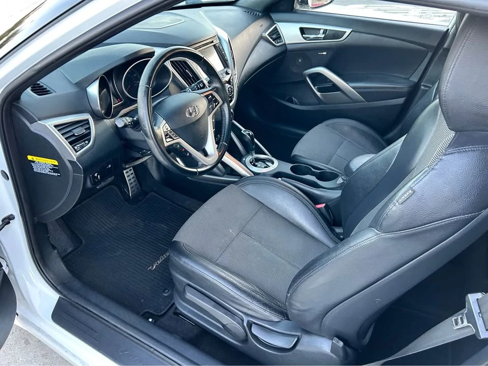 2016 Hyundai Veloster - Image 7 of 20
