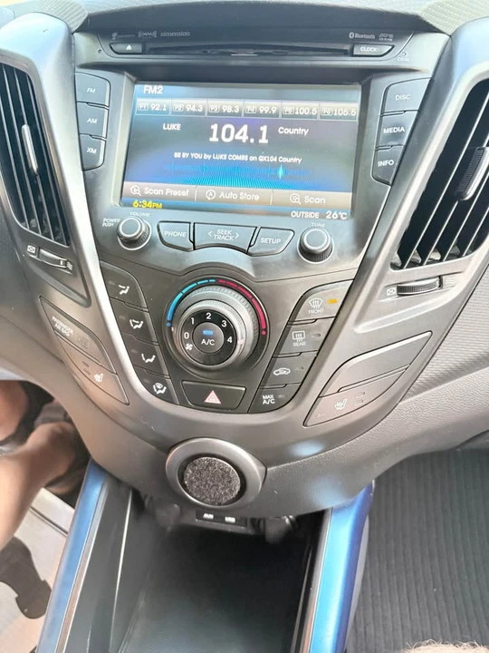 2016 Hyundai Veloster - Image 17 of 19