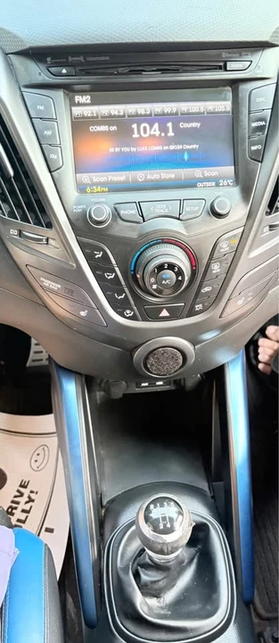 2016 Hyundai Veloster - Image 13 of 19