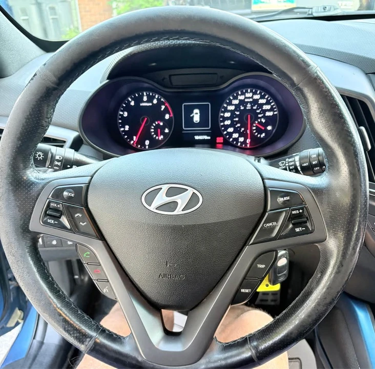 2016 Hyundai Veloster - Image 12 of 19