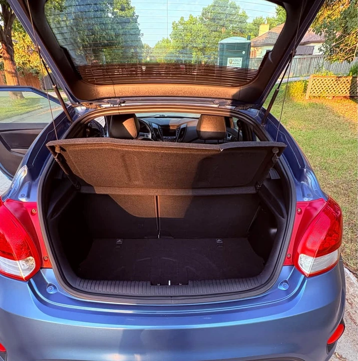 2016 Hyundai Veloster - Image 4 of 19