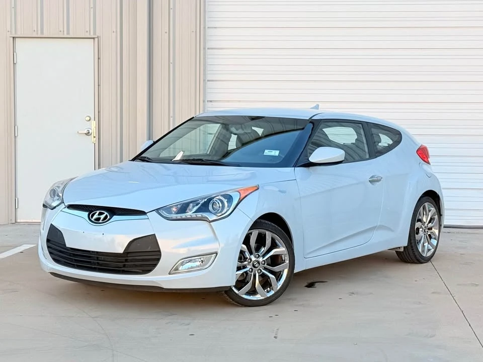 2016 Hyundai Veloster - Image 4 of 18