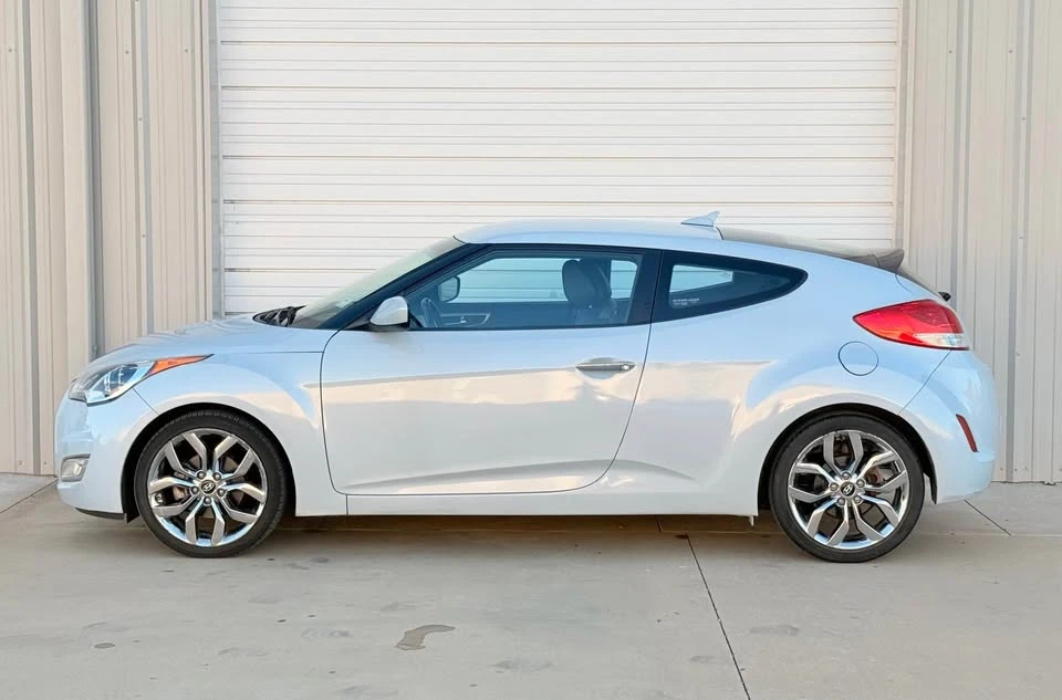 2016 Hyundai Veloster - Image 5 of 18