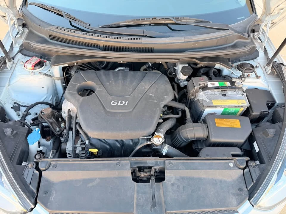 2016 Hyundai Veloster - Image 11 of 18