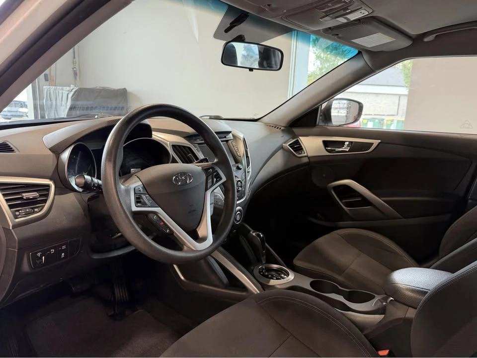 2016 Hyundai Veloster - Image 6 of 13