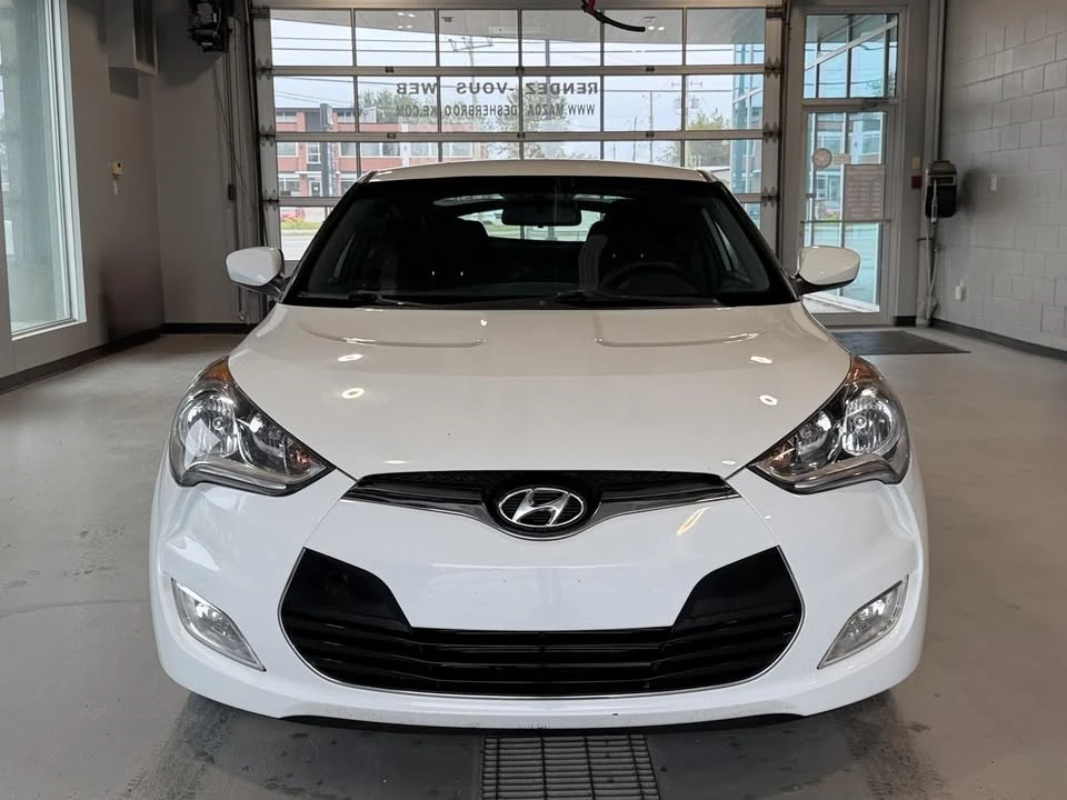 2016 Hyundai Veloster - Image 9 of 13