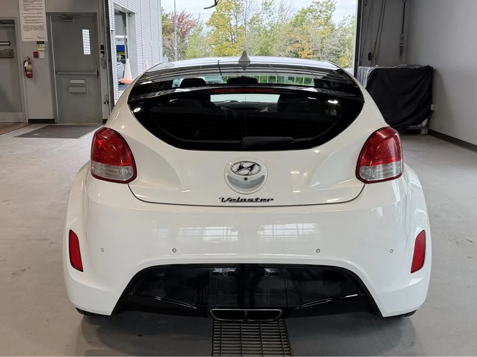 2016 Hyundai Veloster - Image 8 of 13