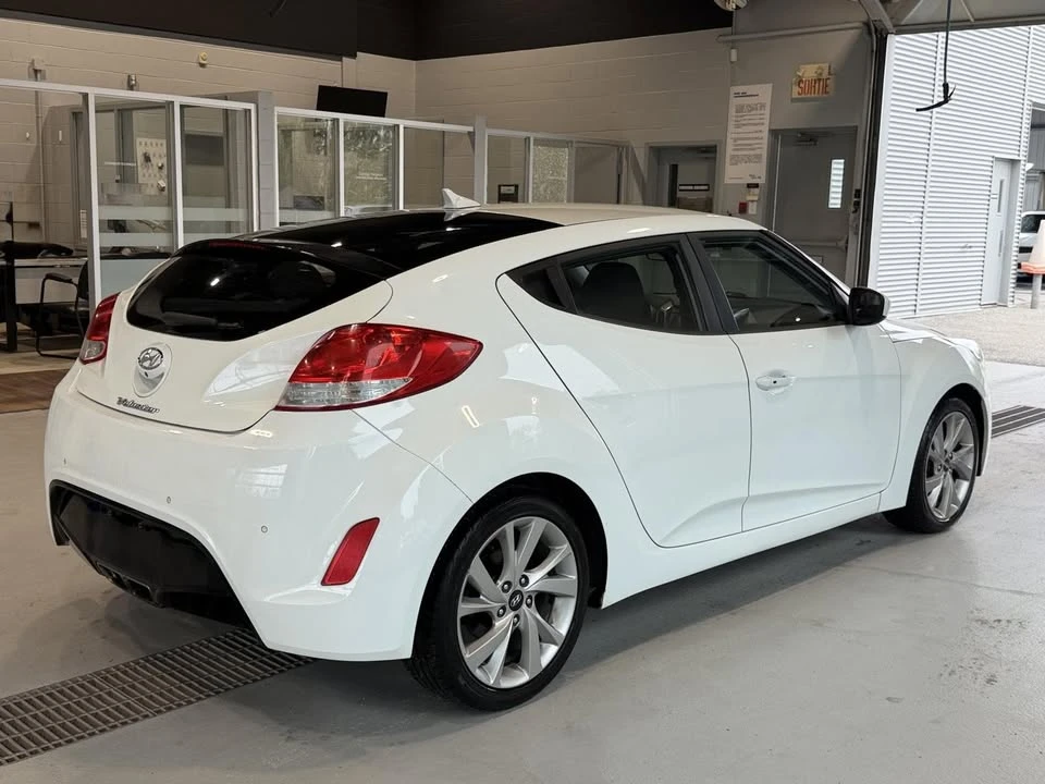 2016 Hyundai Veloster - Image 5 of 13