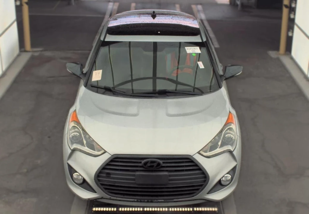 2016 Hyundai Veloster - Image 2 of 12