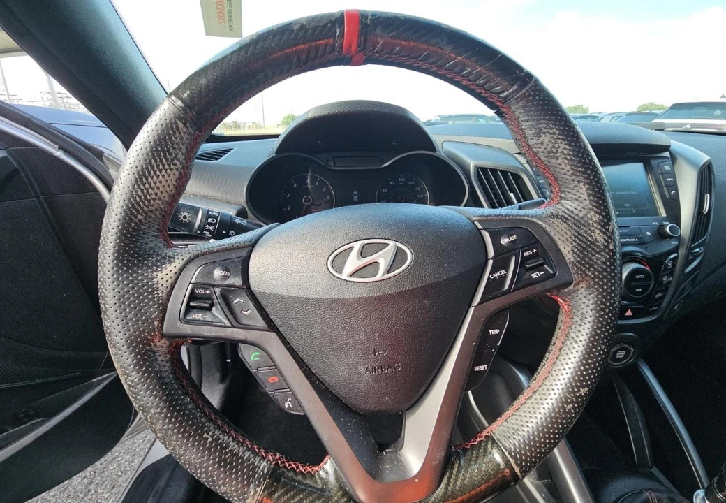 2016 Hyundai Veloster - Image 9 of 12