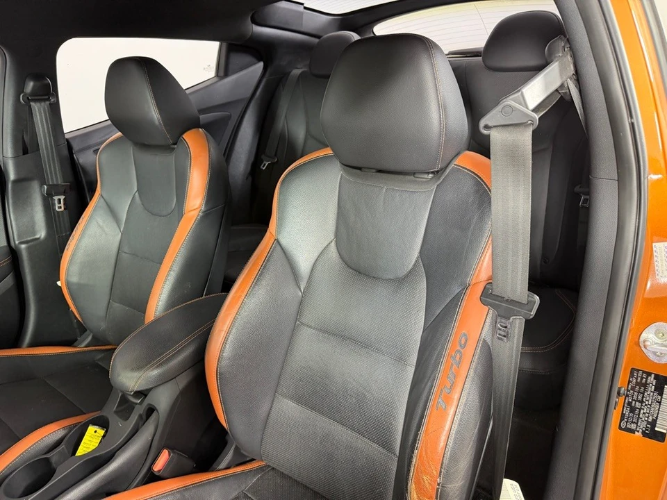 2016 Hyundai Veloster - Image 13 of 21
