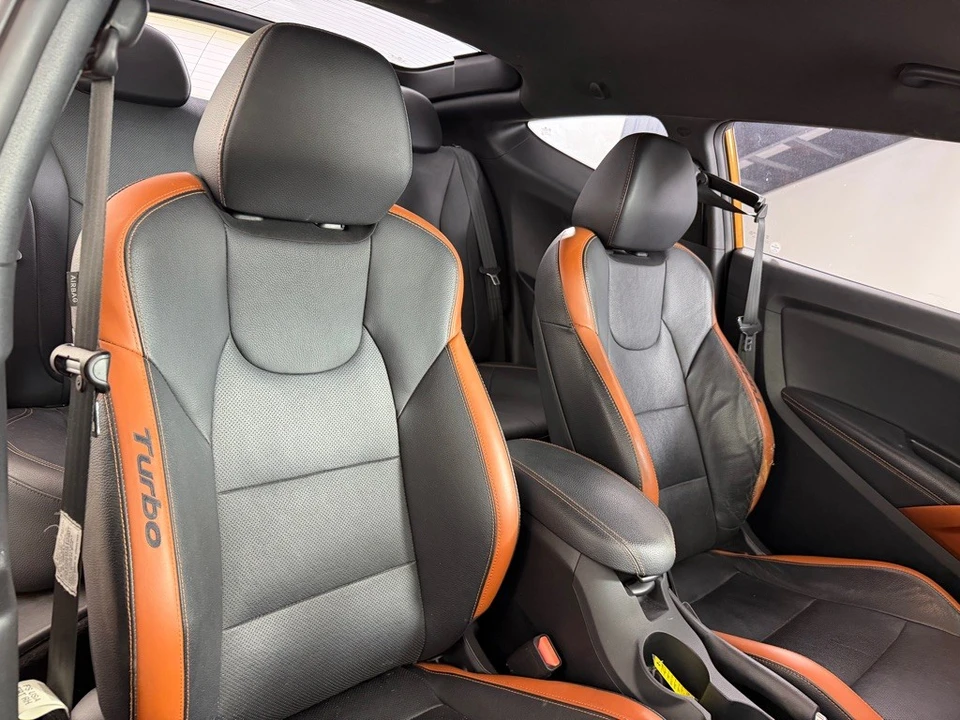 2016 Hyundai Veloster - Image 20 of 21