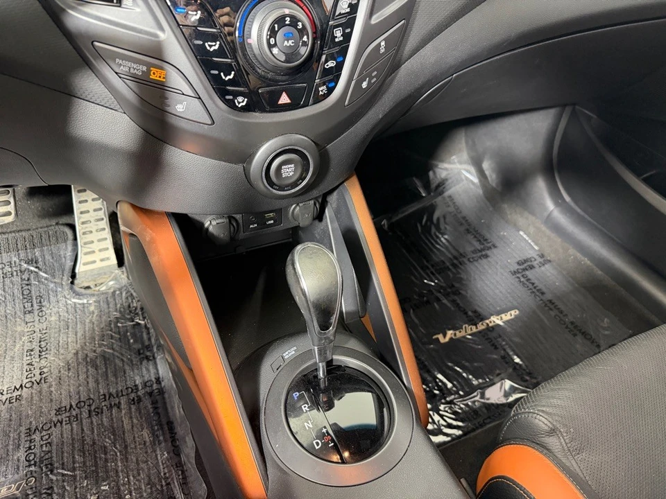 2016 Hyundai Veloster - Image 16 of 21