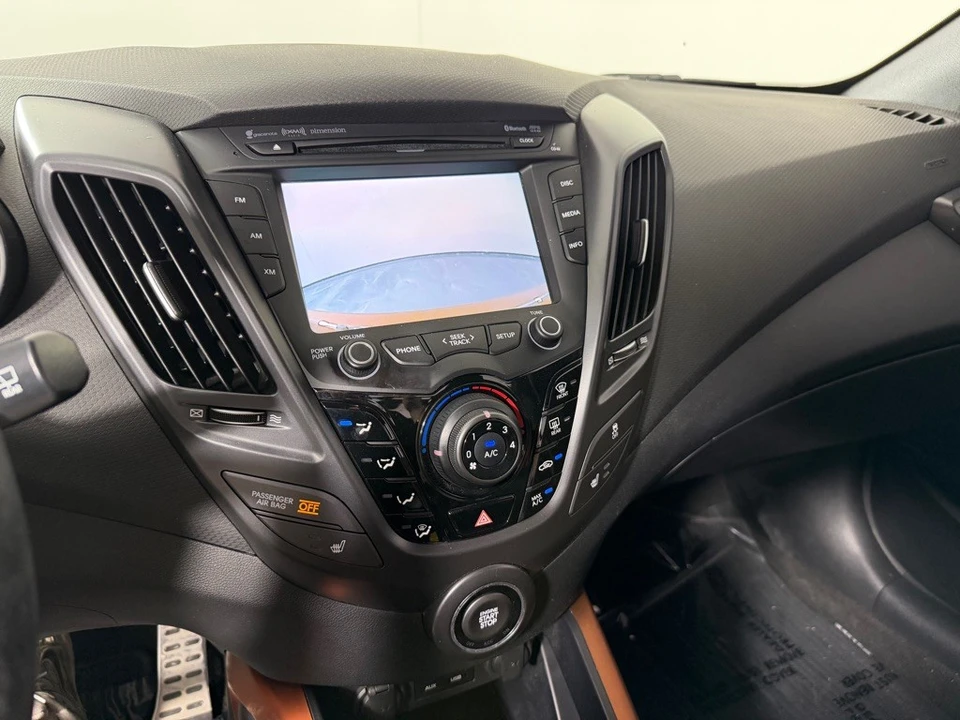 2016 Hyundai Veloster - Image 15 of 21