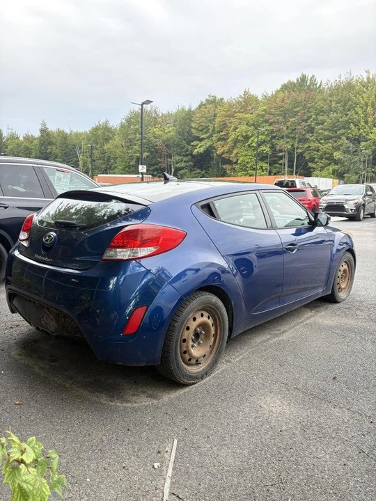 2016 Hyundai Veloster - Image 7 of 9
