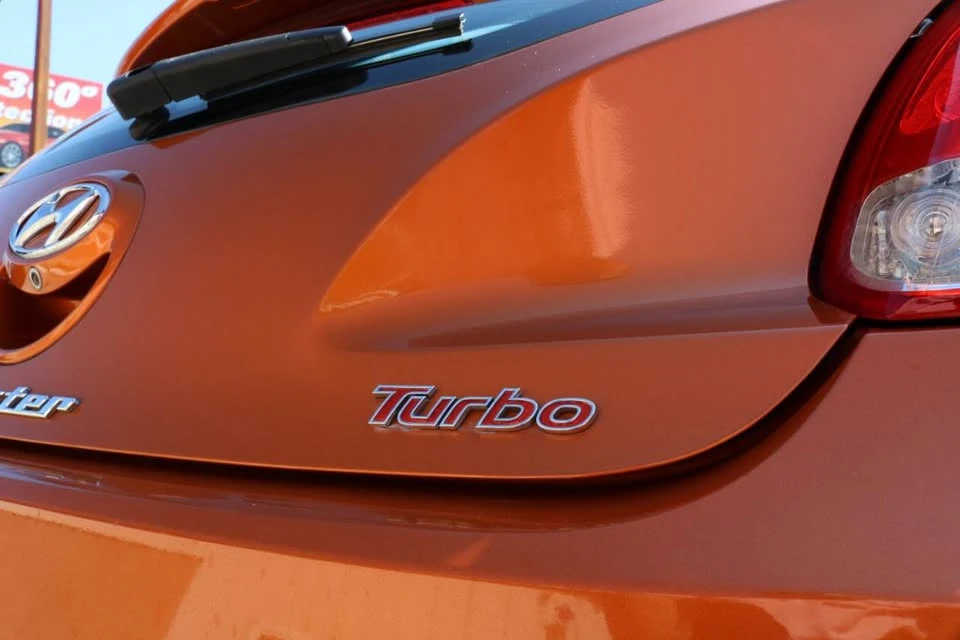 2016 Hyundai Veloster - Image 6 of 17