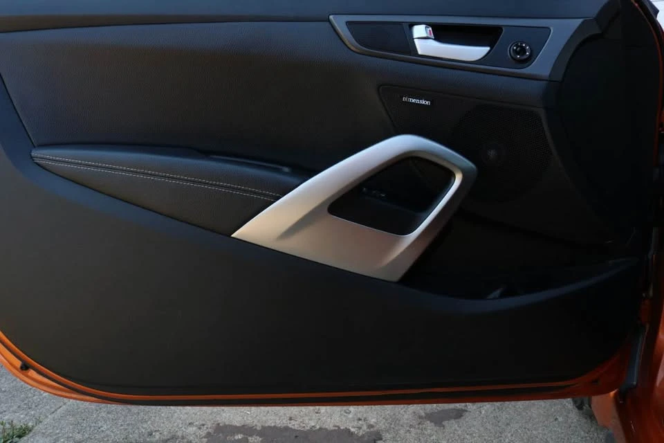 2016 Hyundai Veloster - Image 8 of 17