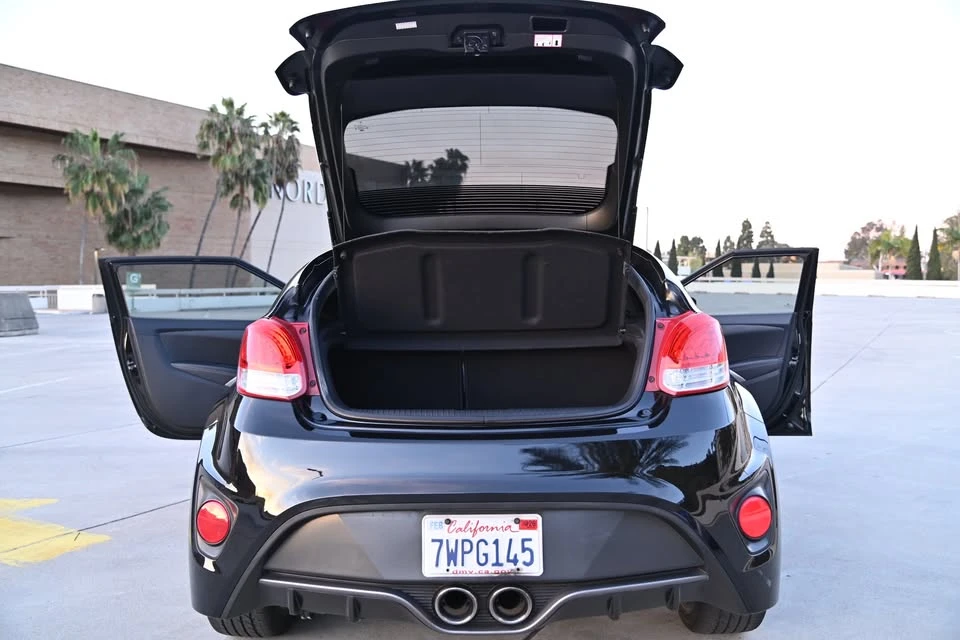 2016 Hyundai Veloster - Image 5 of 10