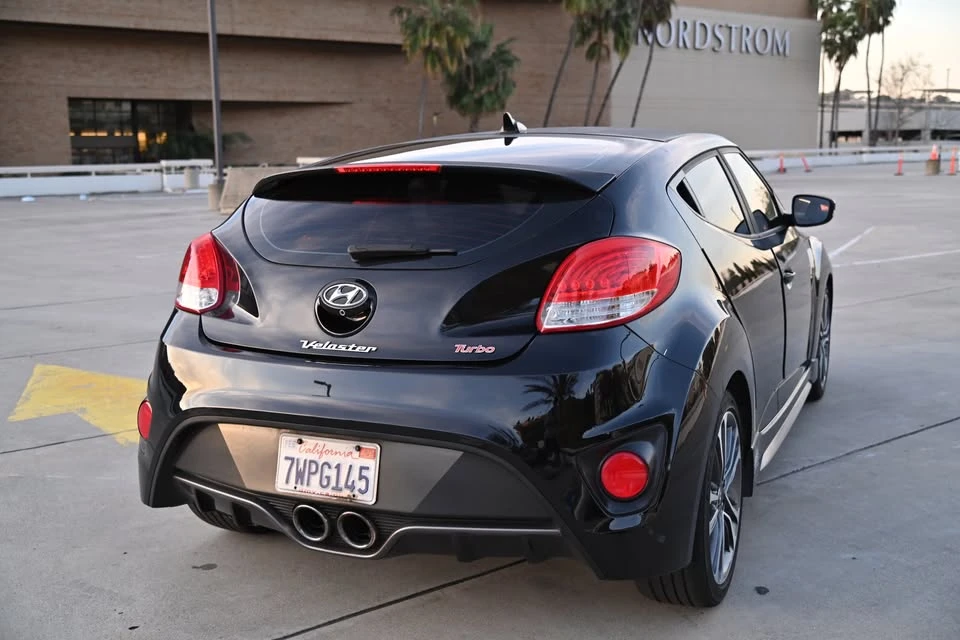 2016 Hyundai Veloster - Image 3 of 10